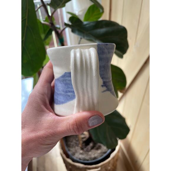 Signed pottery coffee mug blue and white EUC - Picture 5 of 7